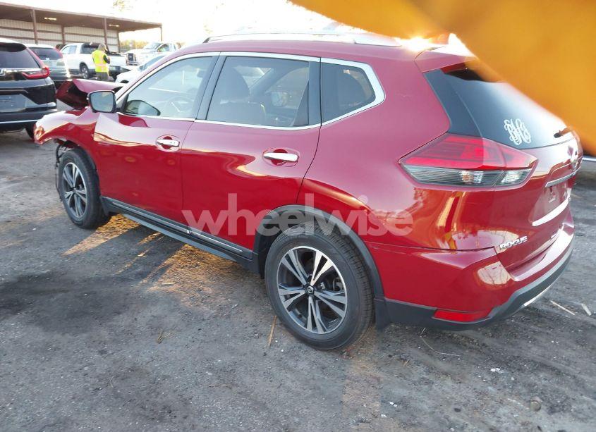 Photo 3 of 2017 Nissan Rogue SL (VIN JN8AT2MT2HW391869)