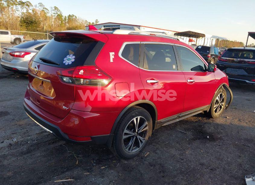 Photo 4 of 2017 Nissan Rogue SL (VIN JN8AT2MT2HW391869)