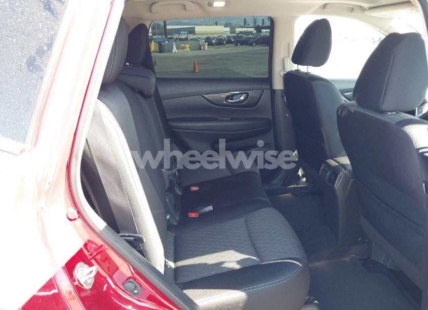 Photo 8 of 2017 Nissan Rogue SV (VIN JN8AT2MT2HW400778)