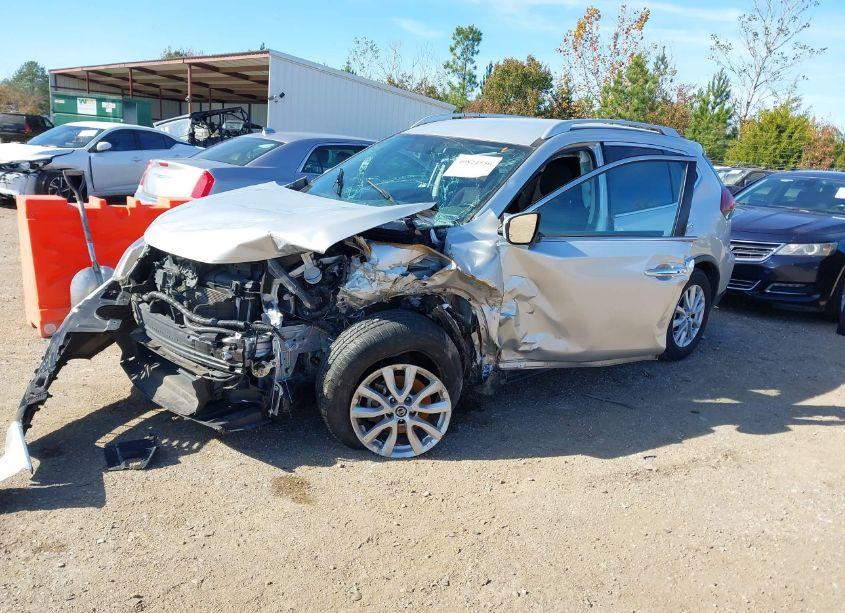 Photo 2 of 2018 Nissan Rogue SV (VIN JN8AT2MT2JW453521)