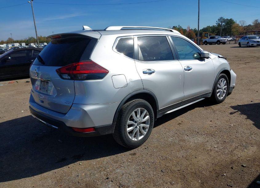 Photo 4 of 2018 Nissan Rogue SV (VIN JN8AT2MT2JW453521)
