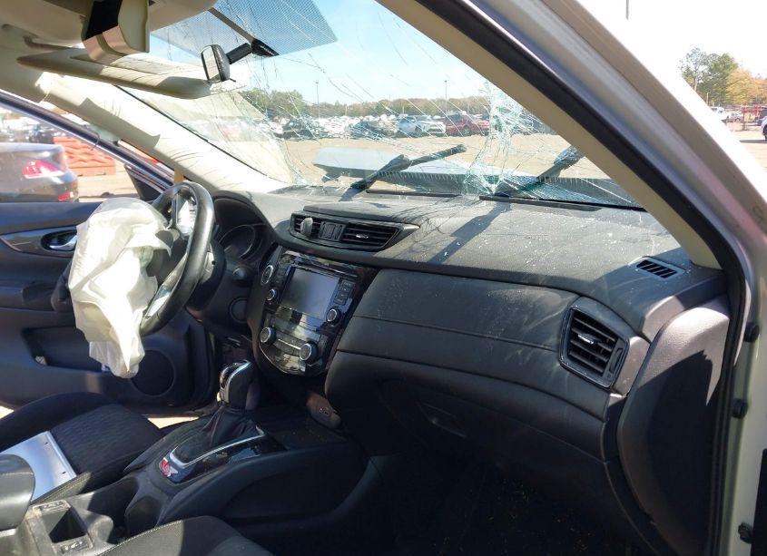 Photo 5 of 2018 Nissan Rogue SV (VIN JN8AT2MT2JW453521)