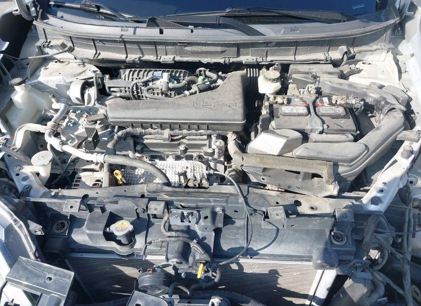 Photo 10 of 2018 Nissan Rogue SV (VIN JN8AT2MT2JW453860)