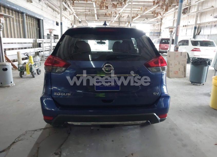 Photo 16 of 2018 Nissan Rogue SV (VIN JN8AT2MT2JW454409)