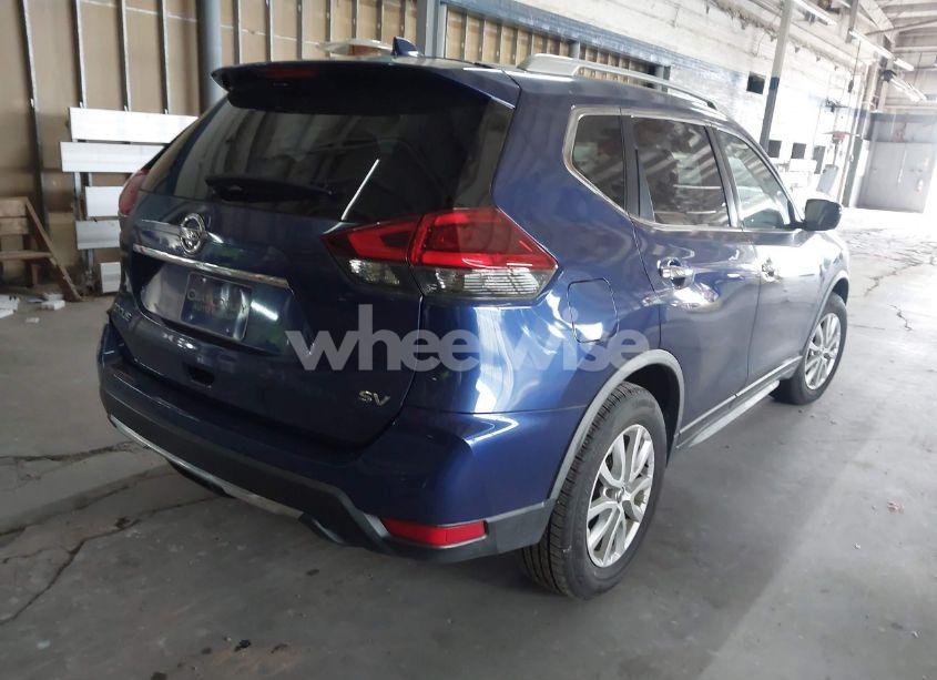 Photo 4 of 2018 Nissan Rogue SV (VIN JN8AT2MT2JW454409)