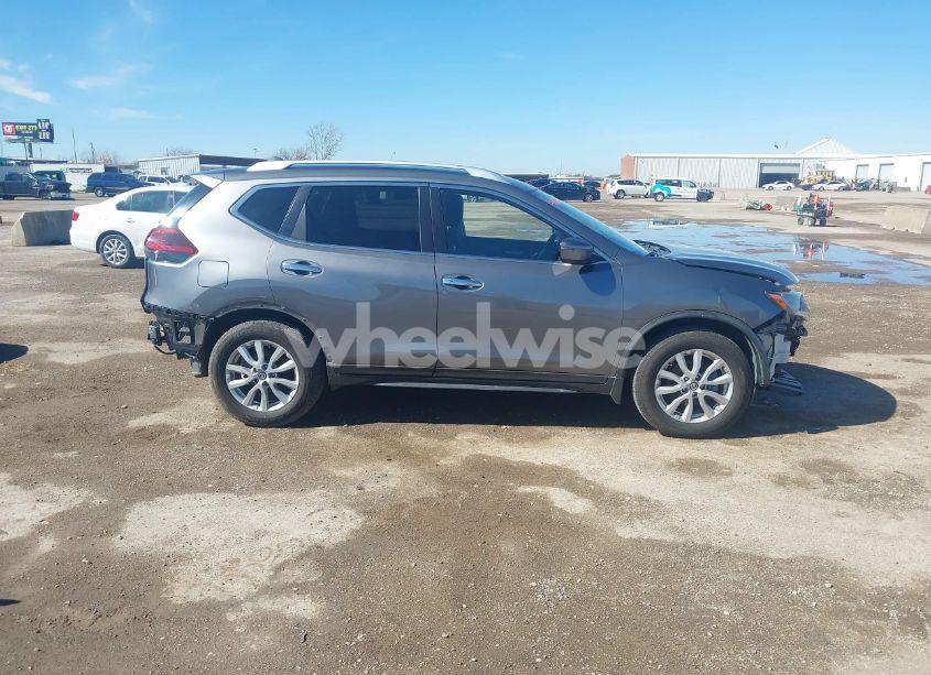 Photo 14 of 2019 Nissan Rogue SV (VIN JN8AT2MT2KW250131)