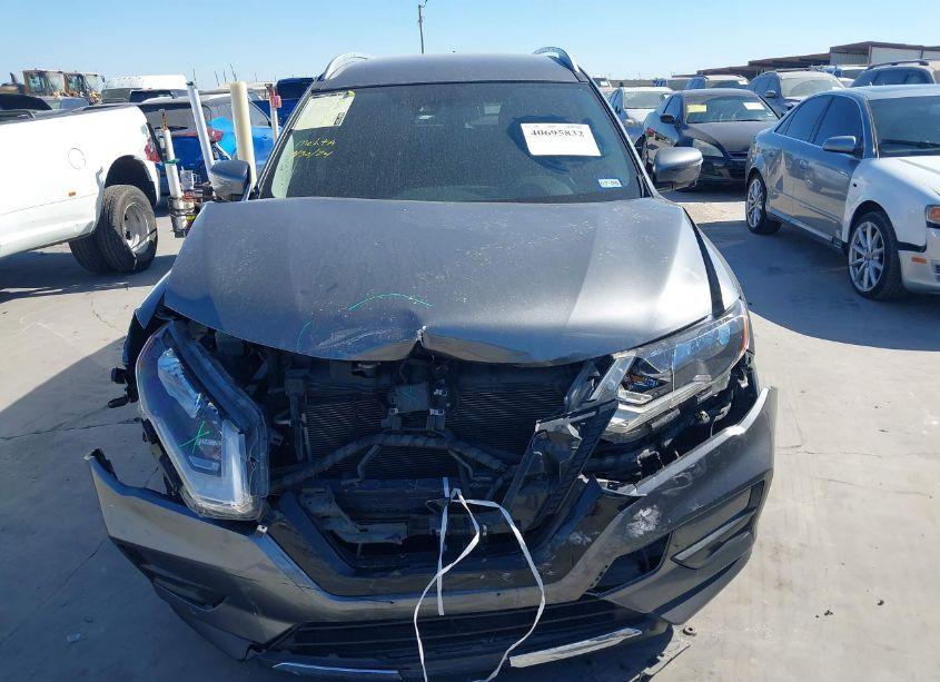 Photo 13 of 2019 Nissan Rogue SV (VIN JN8AT2MT2KW256673)