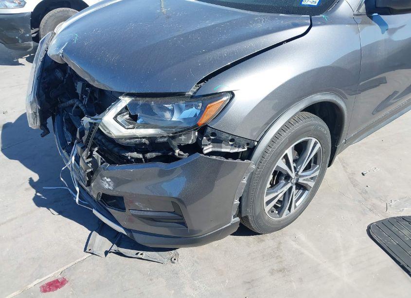 Photo 6 of 2019 Nissan Rogue SV (VIN JN8AT2MT2KW256673)