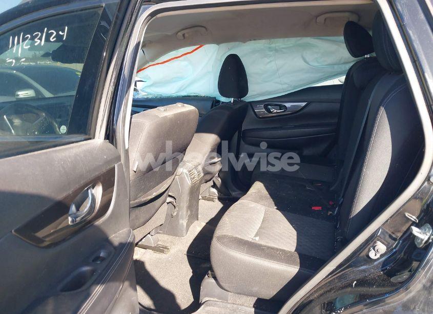 Photo 8 of 2019 Nissan Rogue SV (VIN JN8AT2MT2KW257600)