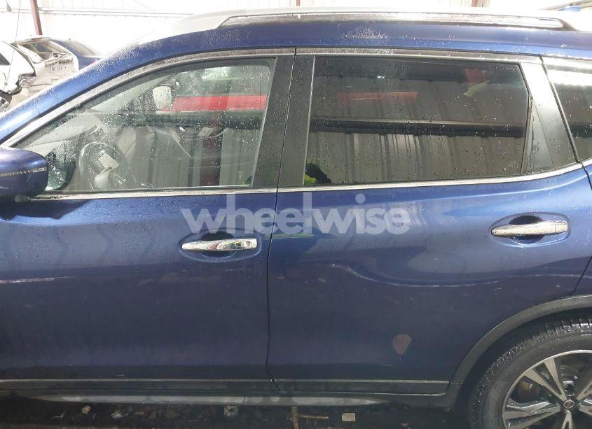 Photo 14 of 2019 Nissan Rogue SV (VIN JN8AT2MT2KW265647)