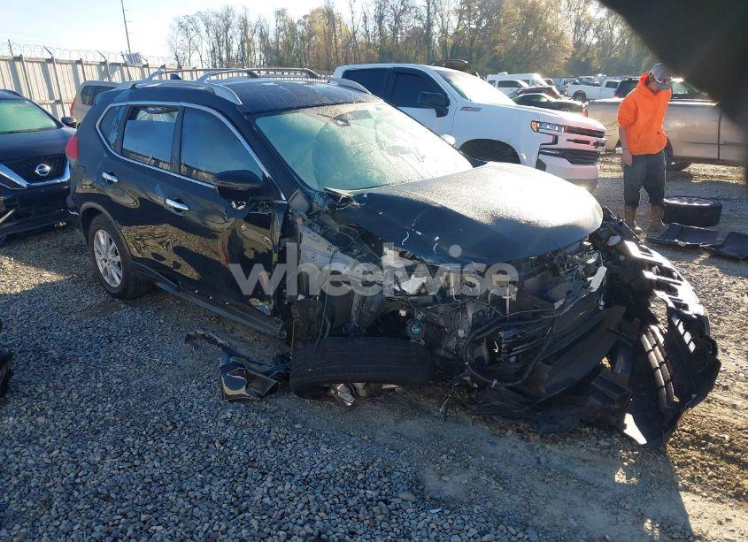 2020 Nissan Rogue S FWD (VIN JN8AT2MT2LW001880) main photo