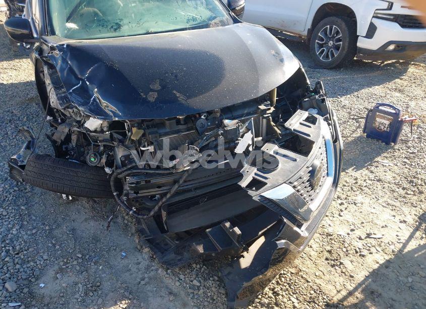 Photo 6 of 2020 Nissan Rogue S FWD (VIN JN8AT2MT2LW001880)