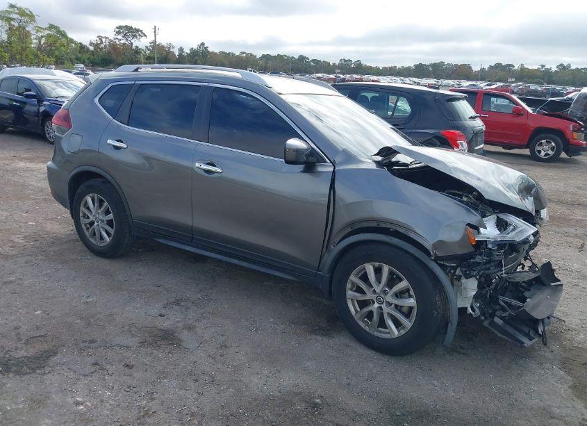 2020 Nissan Rogue SV FWD (VIN JN8AT2MT2LW009512) main photo