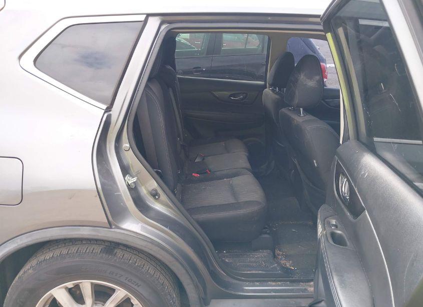 Photo 8 of 2020 Nissan Rogue SV FWD (VIN JN8AT2MT2LW009512)