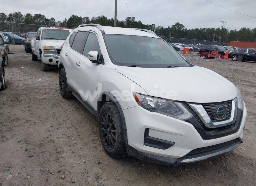 2020 Nissan Rogue S FWD (VIN JN8AT2MT2LW037407) main photo