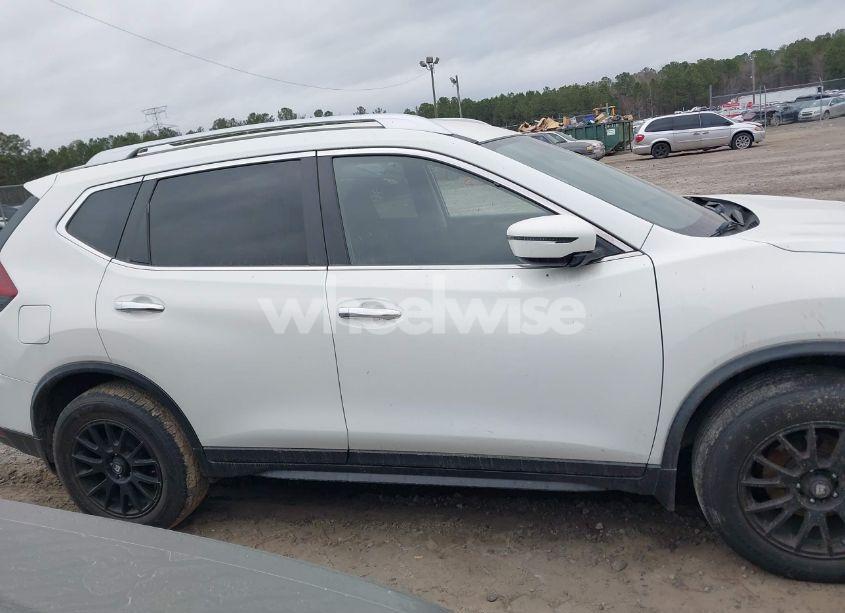 Photo 13 of 2020 Nissan Rogue S FWD (VIN JN8AT2MT2LW037407)