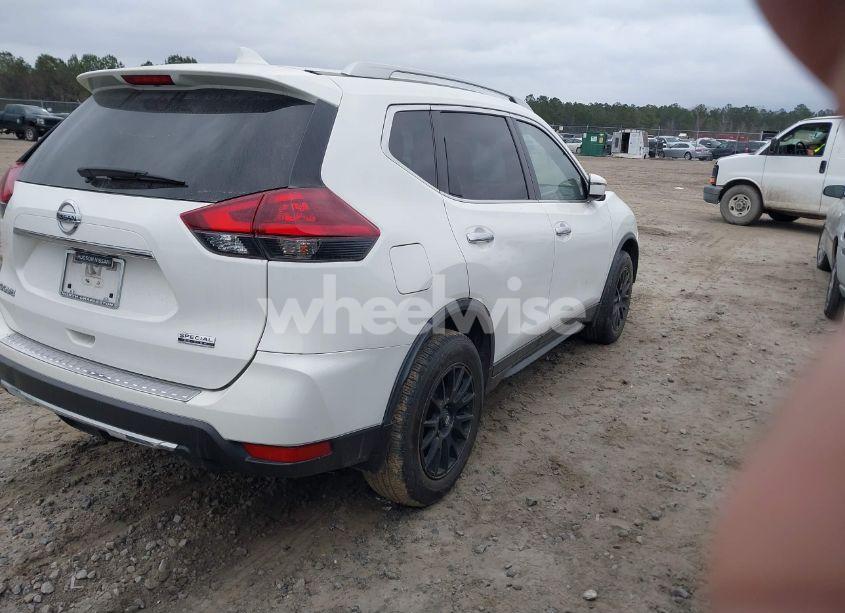 Photo 4 of 2020 Nissan Rogue S FWD (VIN JN8AT2MT2LW037407)