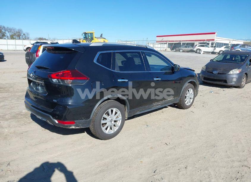 Photo 4 of 2020 Nissan Rogue SV FWD (VIN JN8AT2MT2LW038900)