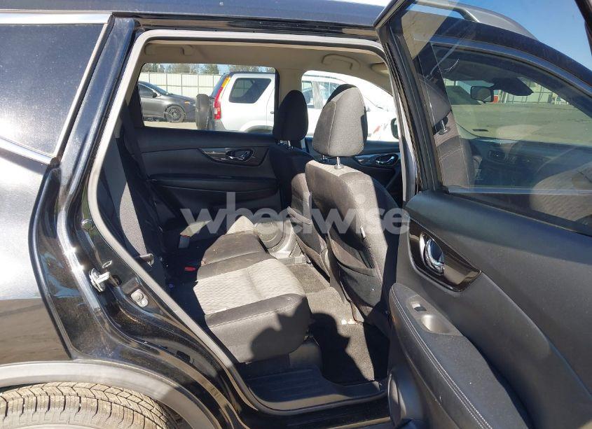 Photo 8 of 2020 Nissan Rogue SV FWD (VIN JN8AT2MT2LW038900)