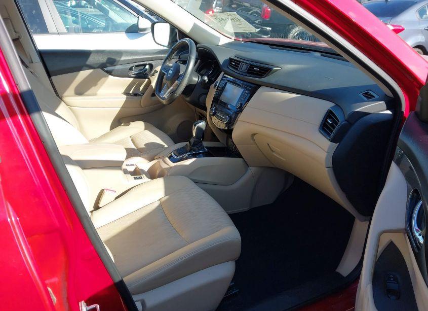 Photo 5 of 2017 Nissan Rogue SV (VIN JN8AT2MT3HW132162)