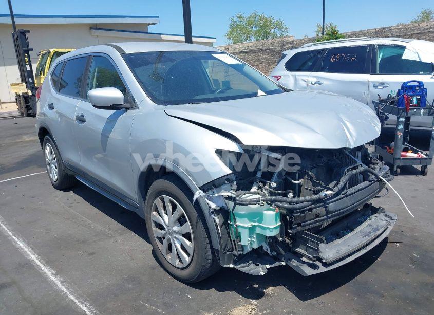 2017 Nissan Rogue S (VIN JN8AT2MT3HW134820) main photo