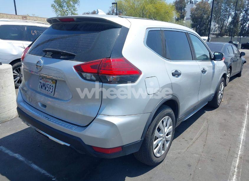 Photo 4 of 2017 Nissan Rogue S (VIN JN8AT2MT3HW134820)