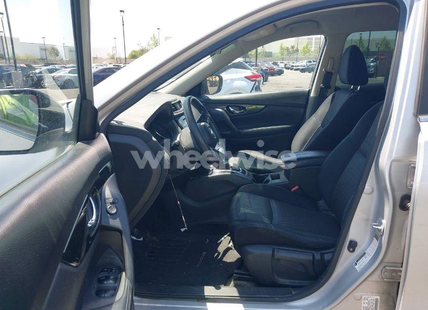 Photo 5 of 2017 Nissan Rogue S (VIN JN8AT2MT3HW134820)