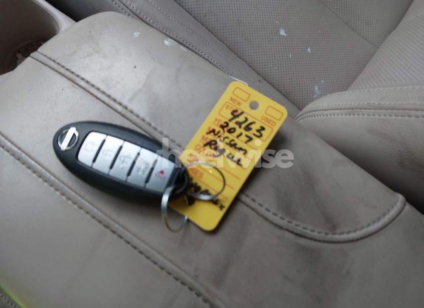 Photo 11 of 2017 Nissan Rogue SL (VIN JN8AT2MT3HW151178)