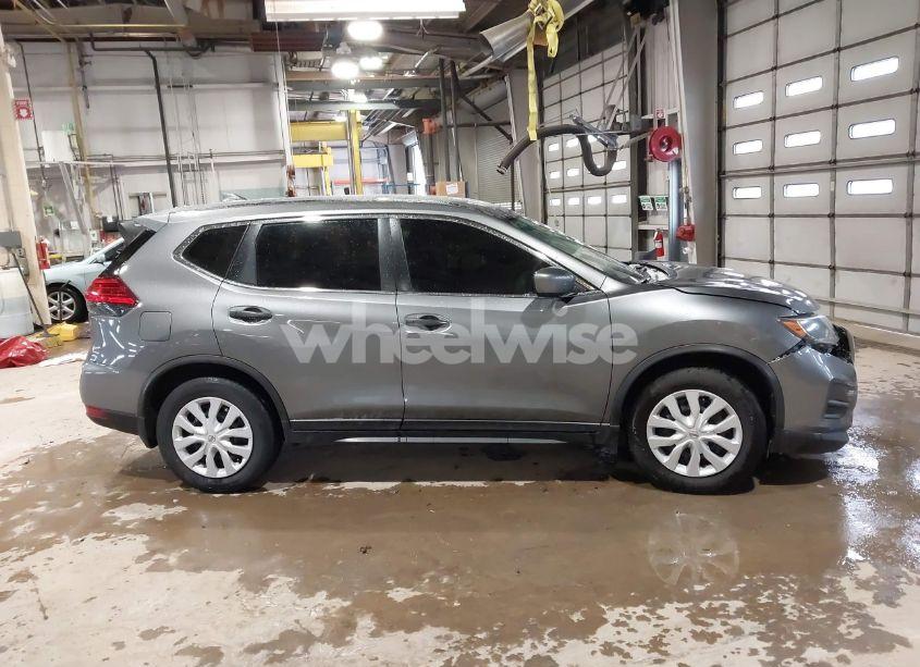 Photo 13 of 2017 Nissan Rogue S (VIN JN8AT2MT3HW382596)