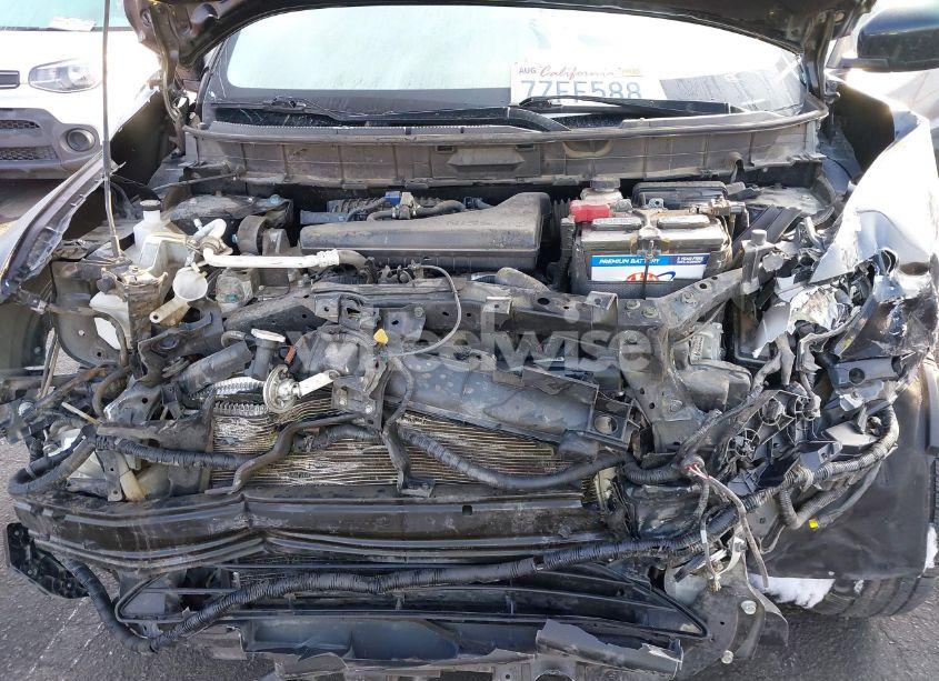 Photo 10 of 2017 Nissan Rogue S (VIN JN8AT2MT3HW387541)