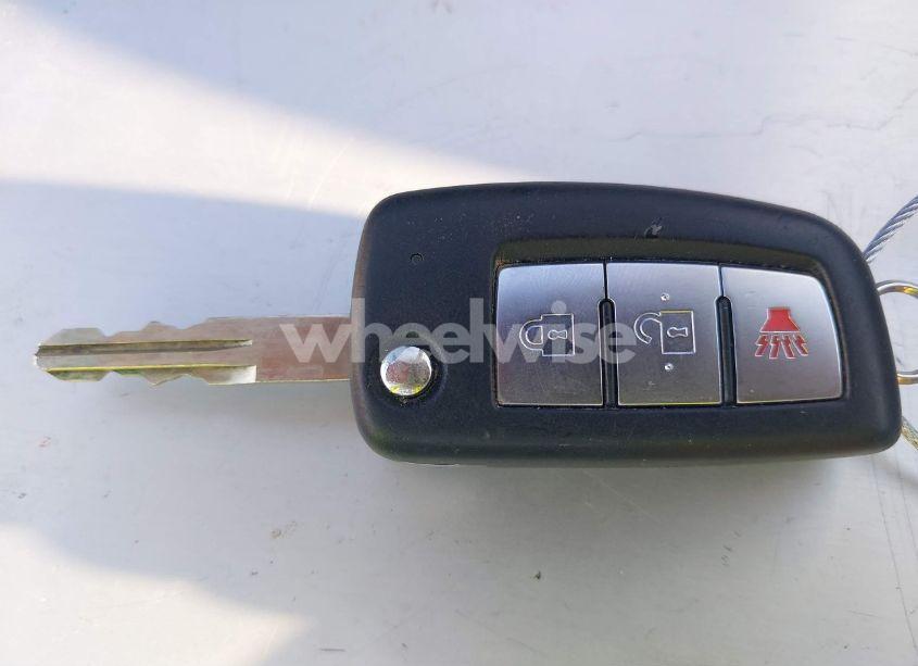 Photo 11 of 2017 Nissan Rogue S (VIN JN8AT2MT3HW390746)