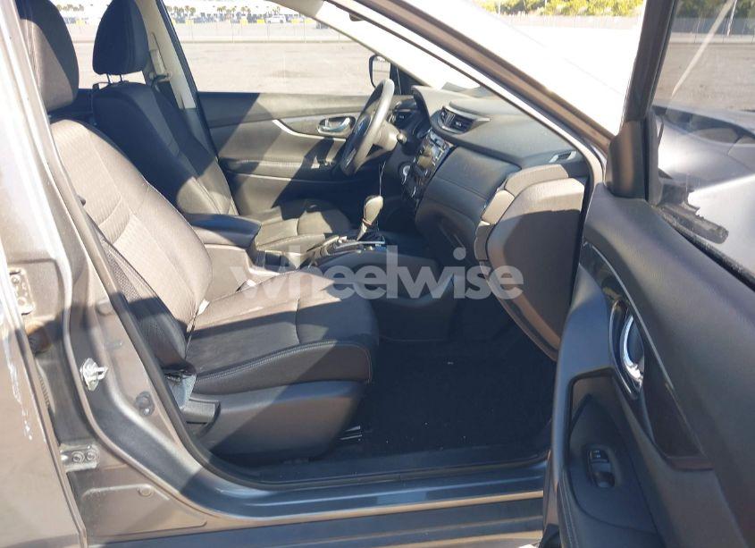 Photo 5 of 2017 Nissan Rogue S (VIN JN8AT2MT3HW390746)