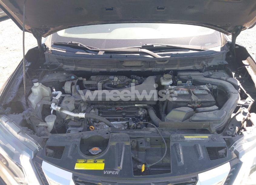 Photo 10 of 2018 Nissan Rogue S (VIN JN8AT2MT3JW451180)