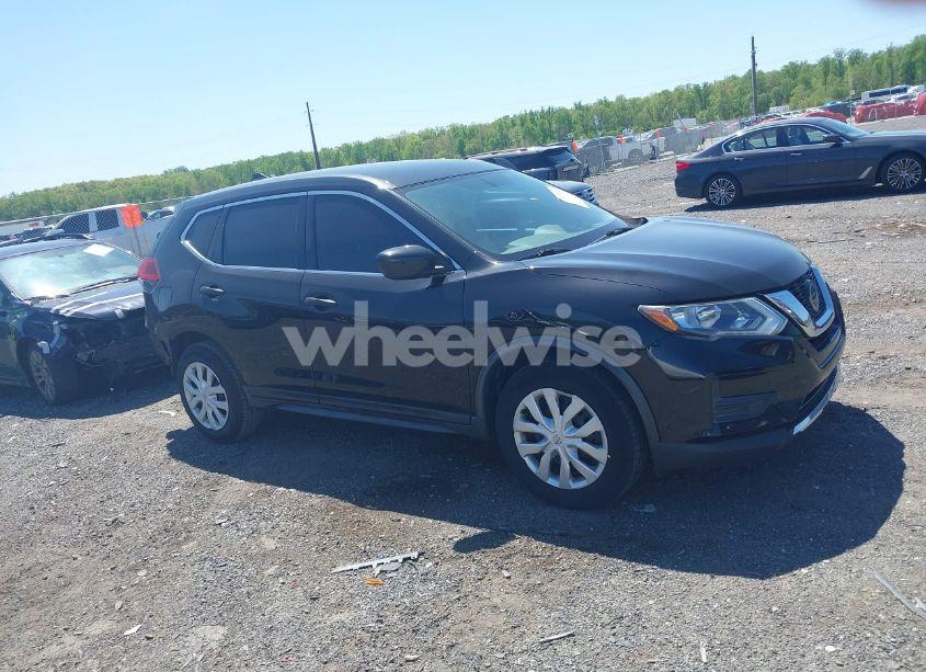 Photo 13 of 2018 Nissan Rogue S (VIN JN8AT2MT3JW451180)
