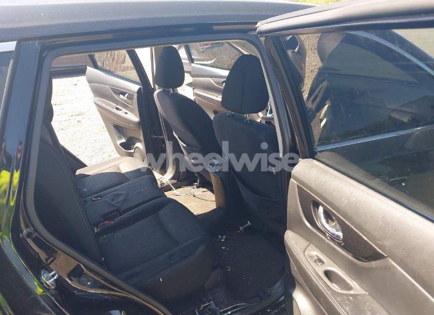 Photo 8 of 2018 Nissan Rogue S (VIN JN8AT2MT3JW451180)