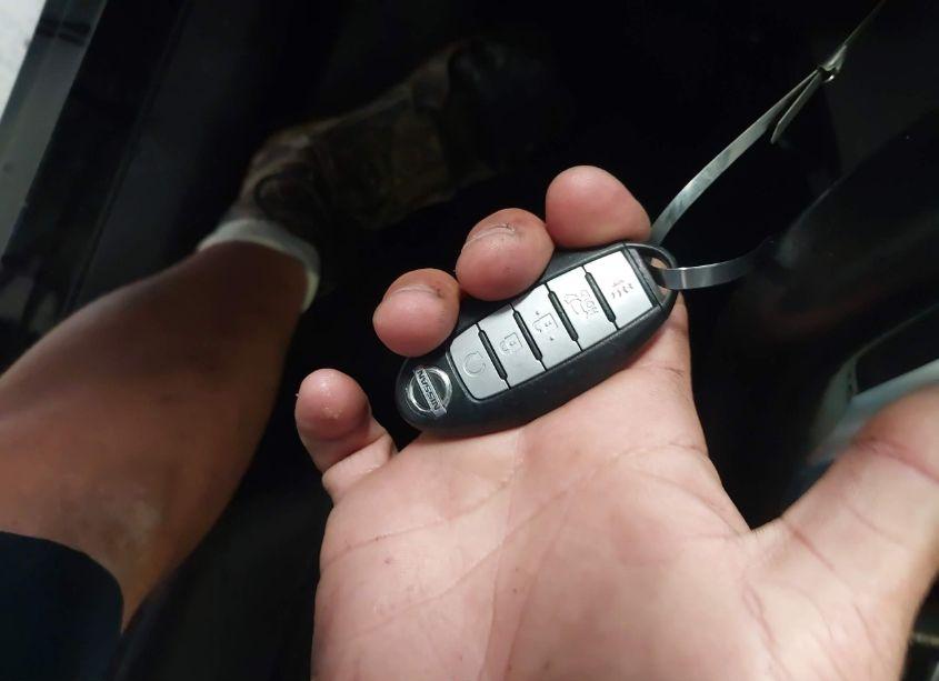 Photo 11 of 2018 Nissan Rogue SV (VIN JN8AT2MT3JW459702)