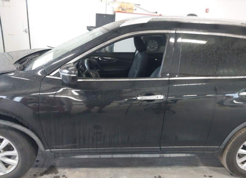 Photo 15 of 2018 Nissan Rogue SV (VIN JN8AT2MT3JW459702)