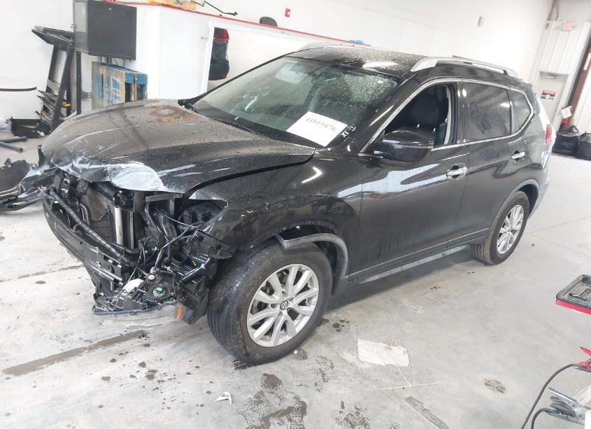 Photo 2 of 2018 Nissan Rogue SV (VIN JN8AT2MT3JW459702)