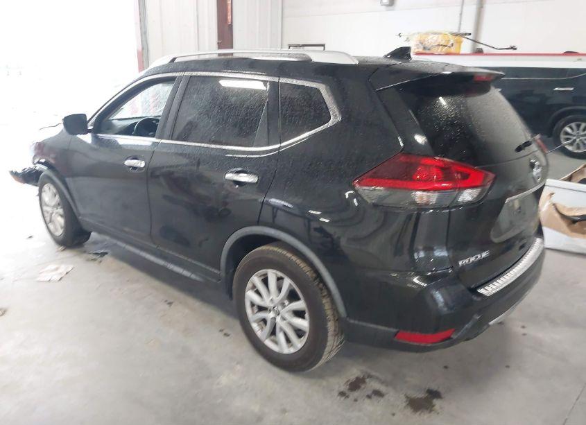 Photo 3 of 2018 Nissan Rogue SV (VIN JN8AT2MT3JW459702)