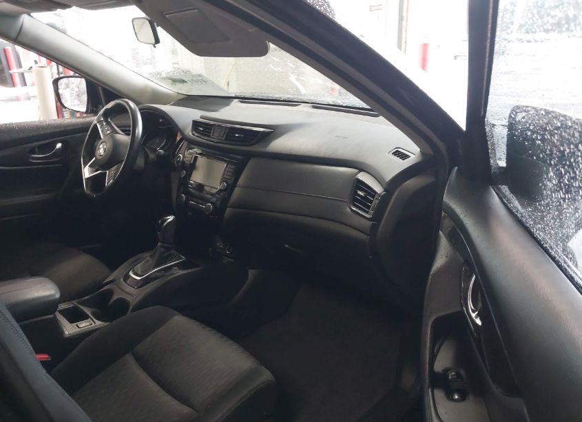 Photo 5 of 2018 Nissan Rogue SV (VIN JN8AT2MT3JW459702)