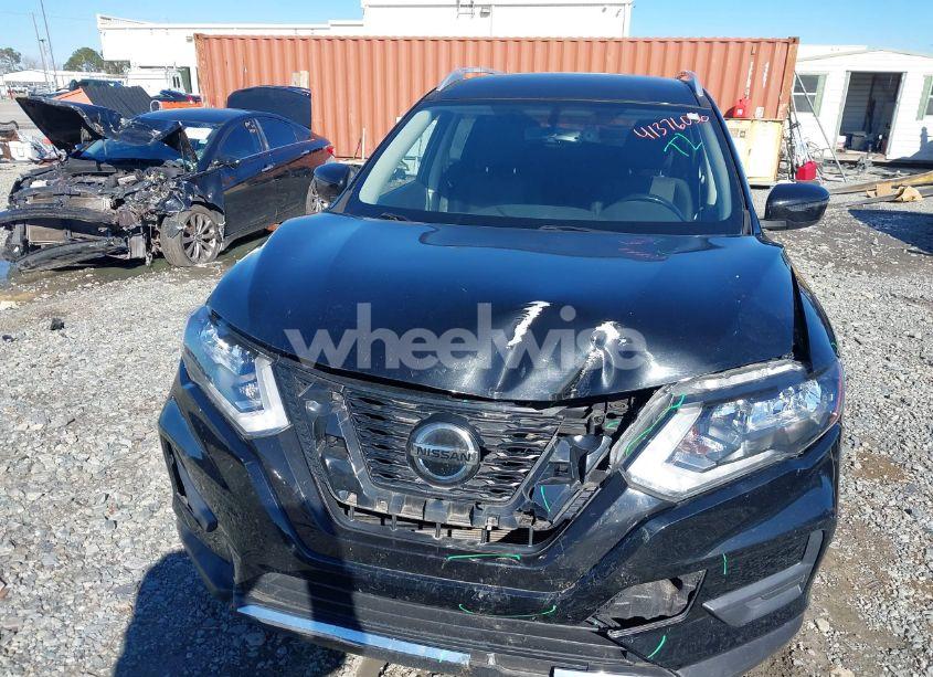 Photo 6 of 2018 Nissan Rogue SV (VIN JN8AT2MT3JW492246)