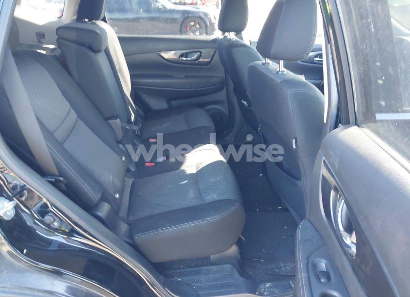 Photo 8 of 2018 Nissan Rogue SV (VIN JN8AT2MT3JW492246)