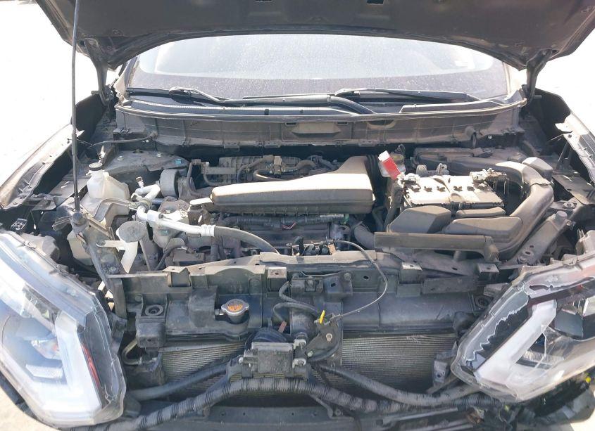 Photo 10 of 2019 Nissan Rogue S (VIN JN8AT2MT3KW251532)