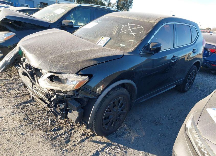 Photo 2 of 2019 Nissan Rogue S (VIN JN8AT2MT3KW251532)