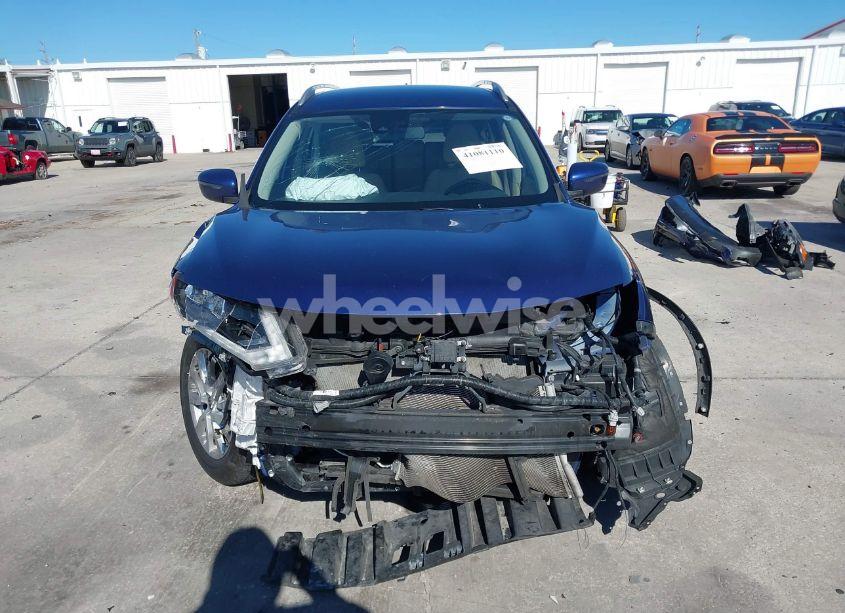 Photo 13 of 2019 Nissan Rogue SV (VIN JN8AT2MT3KW254592)