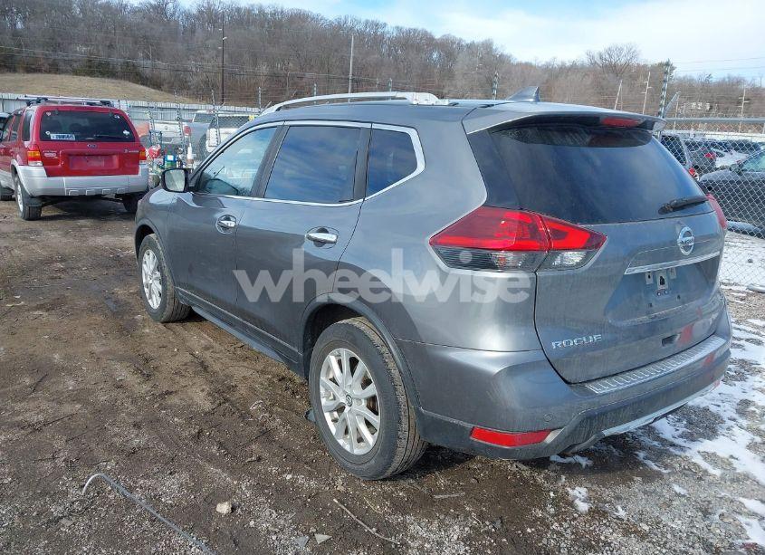 Photo 3 of 2019 Nissan Rogue SV (VIN JN8AT2MT3KW255371)