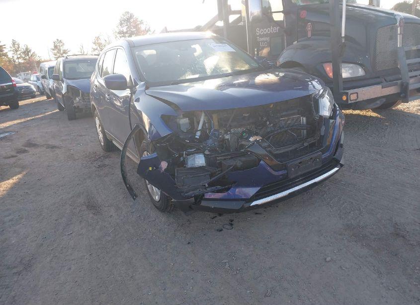 2020 Nissan Rogue S FWD (VIN JN8AT2MT3LW030420) main photo