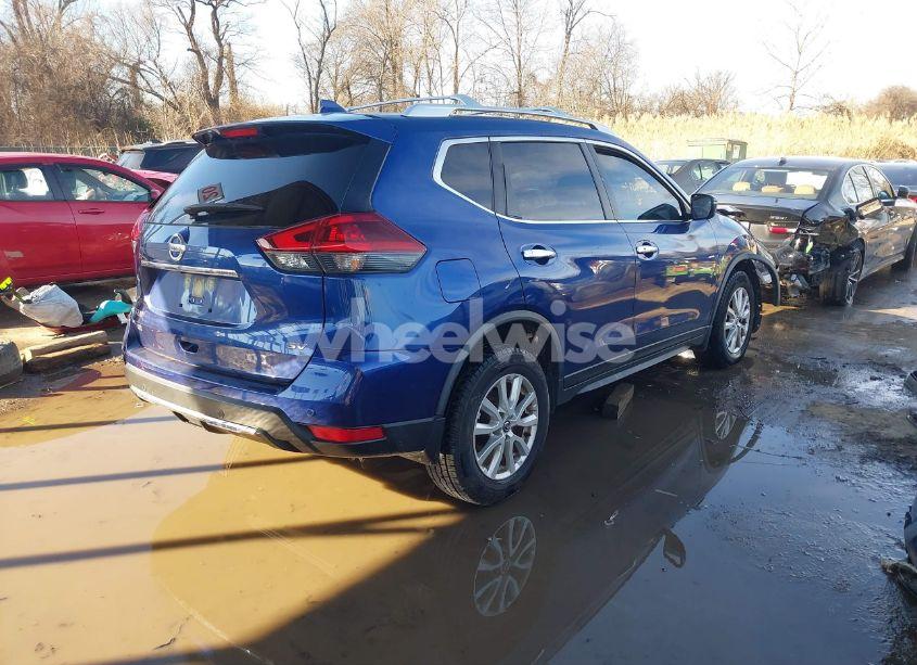 Photo 4 of 2020 Nissan Rogue SV FWD (VIN JN8AT2MT3LW035388)