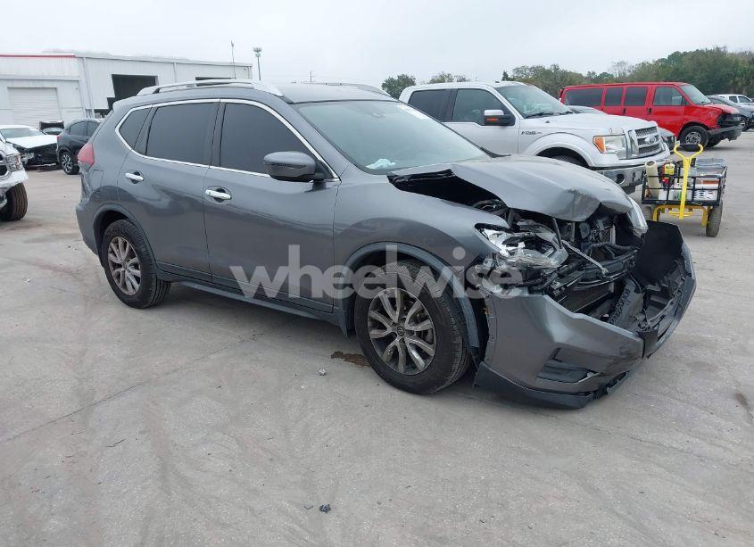 2020 Nissan Rogue SV FWD (VIN JN8AT2MT3LW036041) main photo