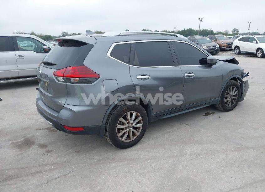 Photo 4 of 2020 Nissan Rogue SV FWD (VIN JN8AT2MT3LW036041)